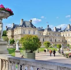Your hotel overlooking the Jardin du Luxembourg