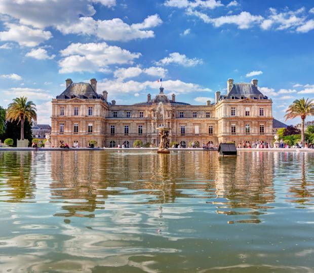 Votre hôtel donnant sur le Jardin du Luxembourg